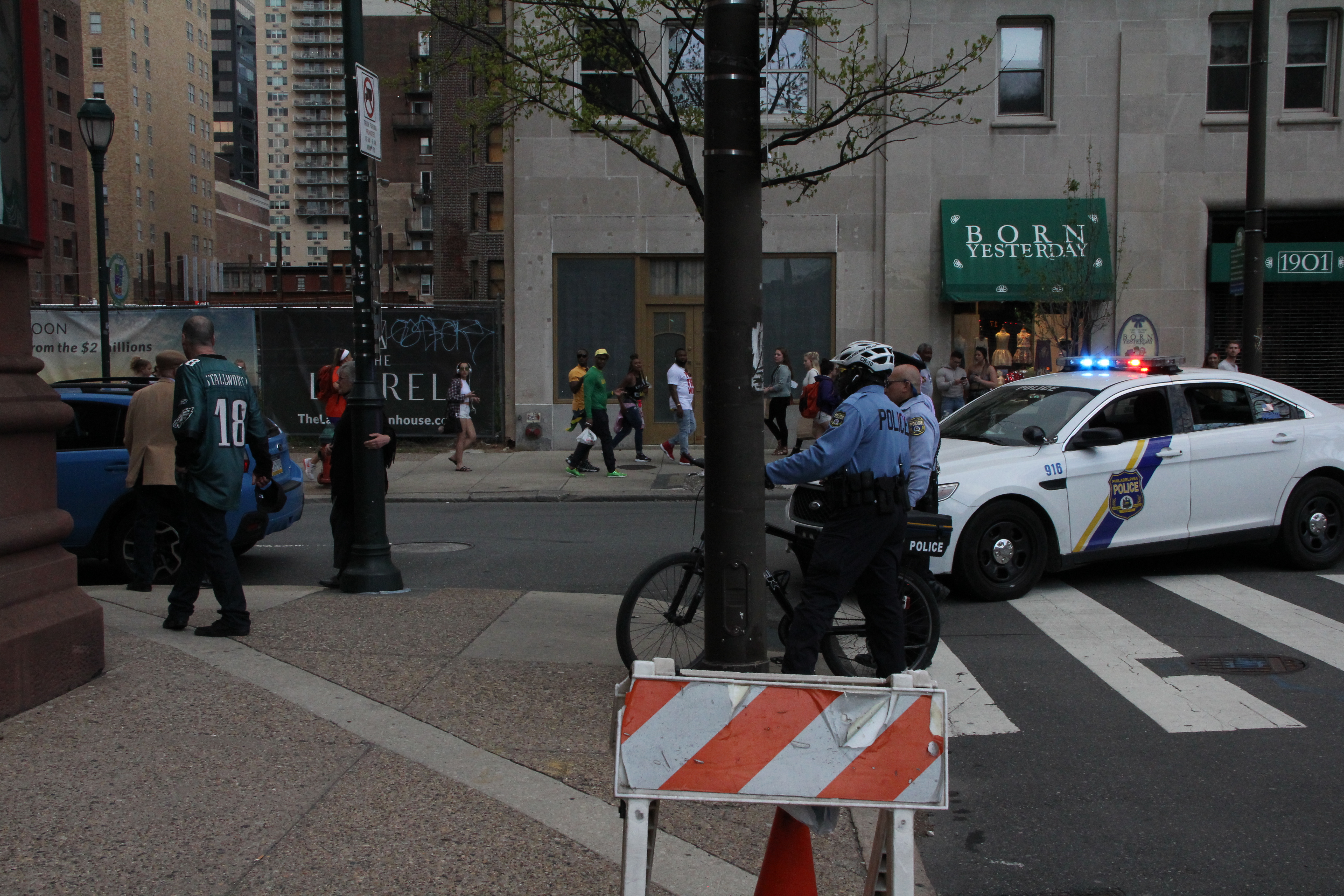 IMG_3951 - Injured man departs scene after decl walking on Walnut St toward The Church of the Holy Trinity